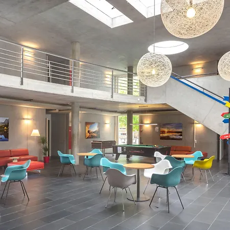 Hostel Youth Jeunotel *