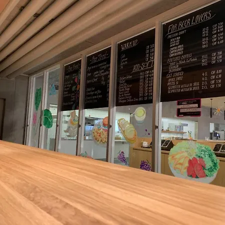 Youth Jeunotel Hostel *