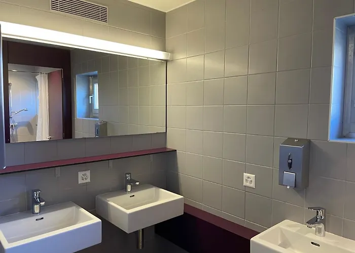 Youth Jeunotel לוזאן