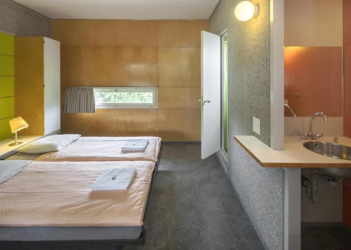 Hostel Youth Jeunotel