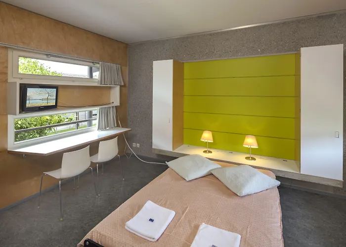 Хостел Youth Jeunotel