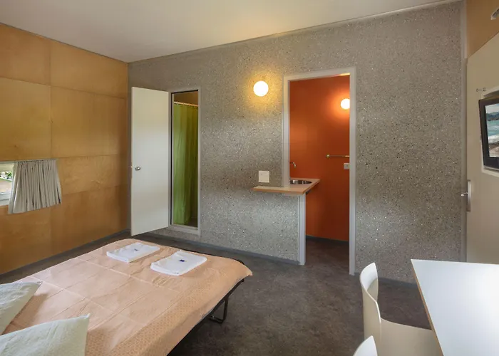 Youth Jeunotel Лозанна