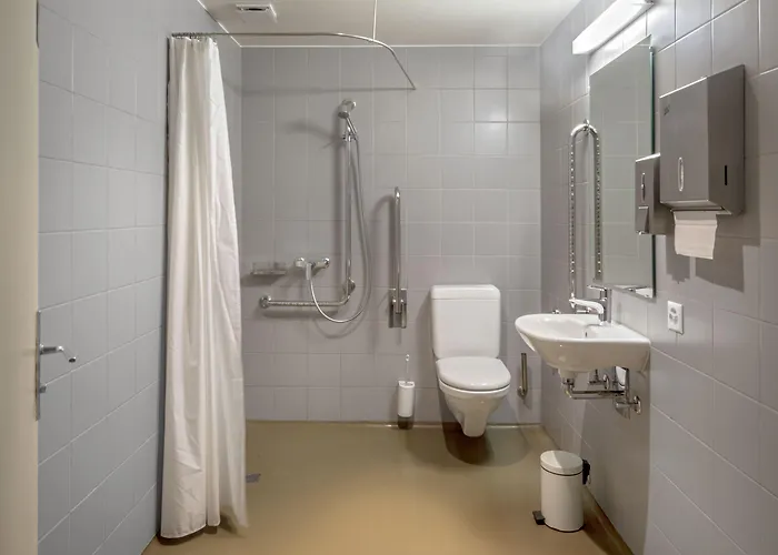 Хостел Youth Jeunotel *