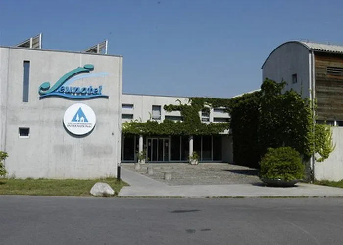 Hostel Youth Jeunotel *