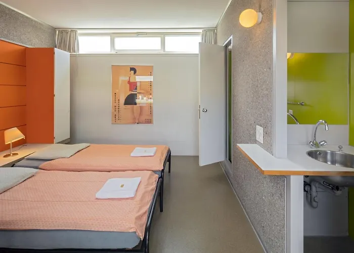 Хостел Youth Jeunotel *