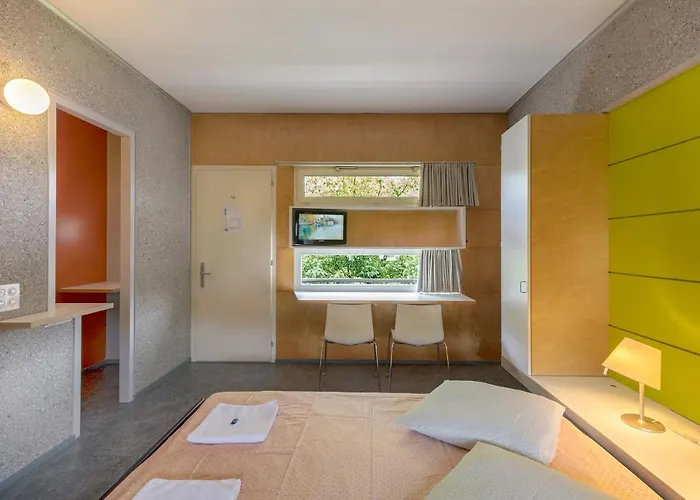 Hostel Youth Jeunotel Lausanne