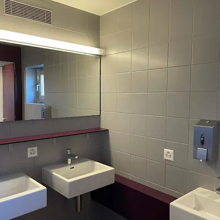 Youth Jeunotel Lozanna