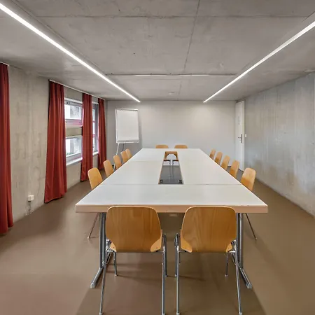 Youth Jeunotel Lozanna